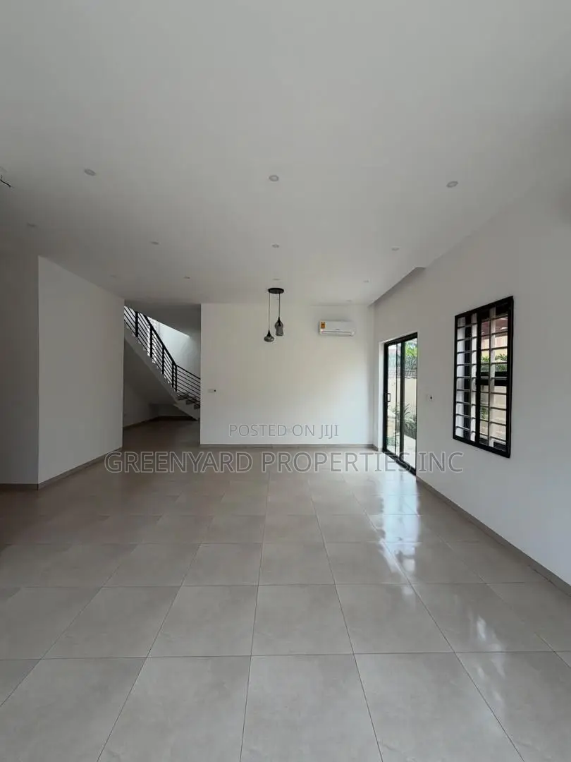 4bdrm House in Com 8, Spintex for sale in Spintex