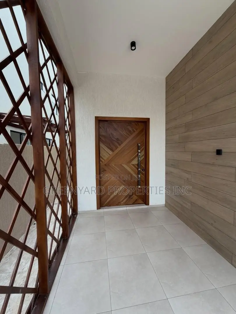 4bdrm House in Com 8, Spintex for sale in Spintex