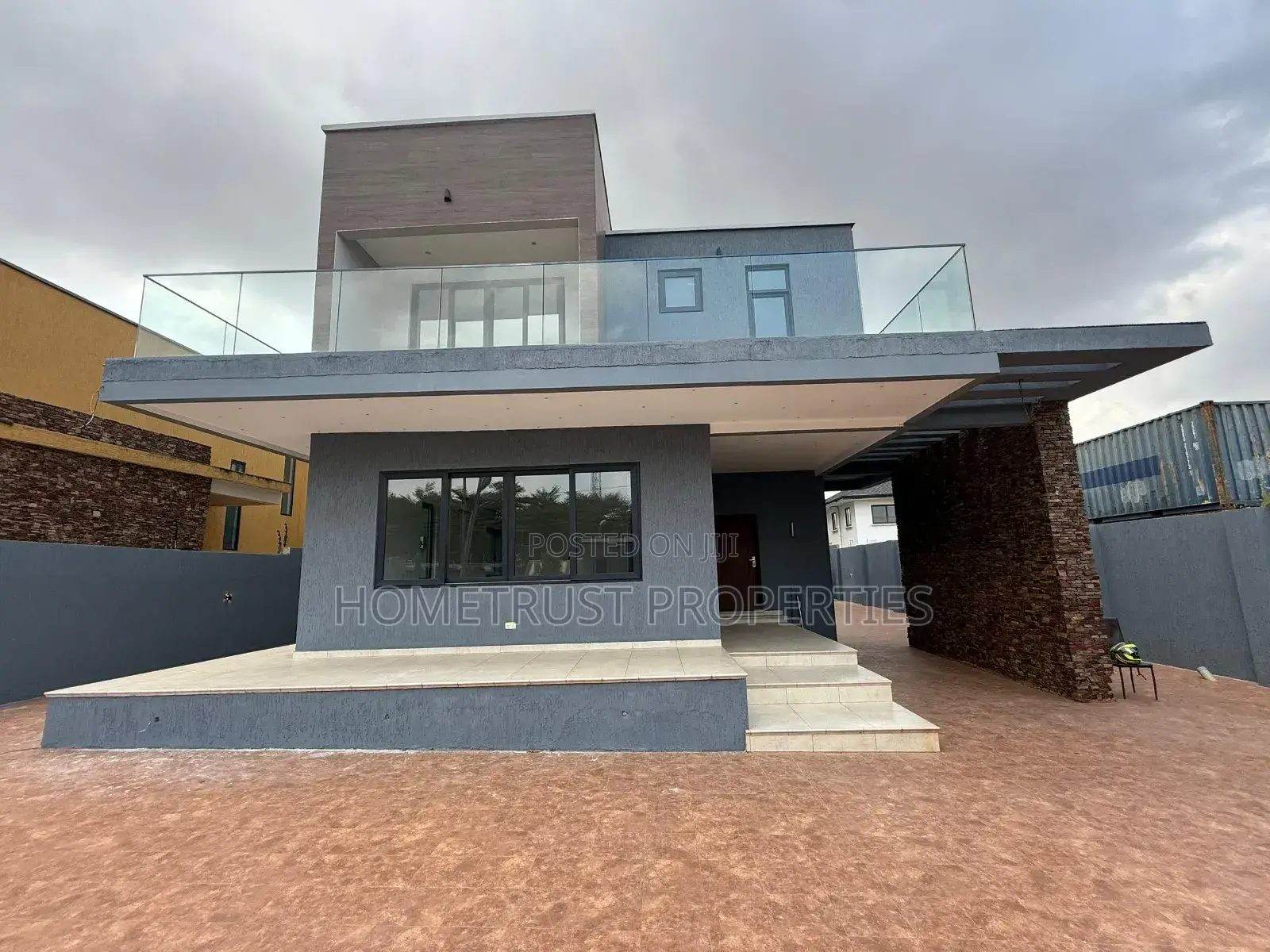 4bdrm Duplex in Hometrust Properties, Nmai-Dzorn for sale in Nmai-Dzorn