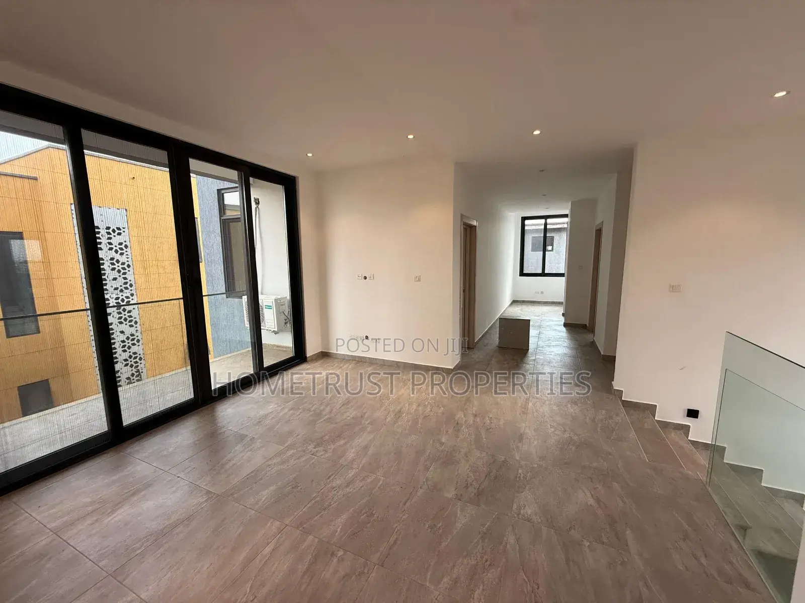 4bdrm Duplex in Hometrust Properties, Nmai-Dzorn for sale in Nmai-Dzorn
