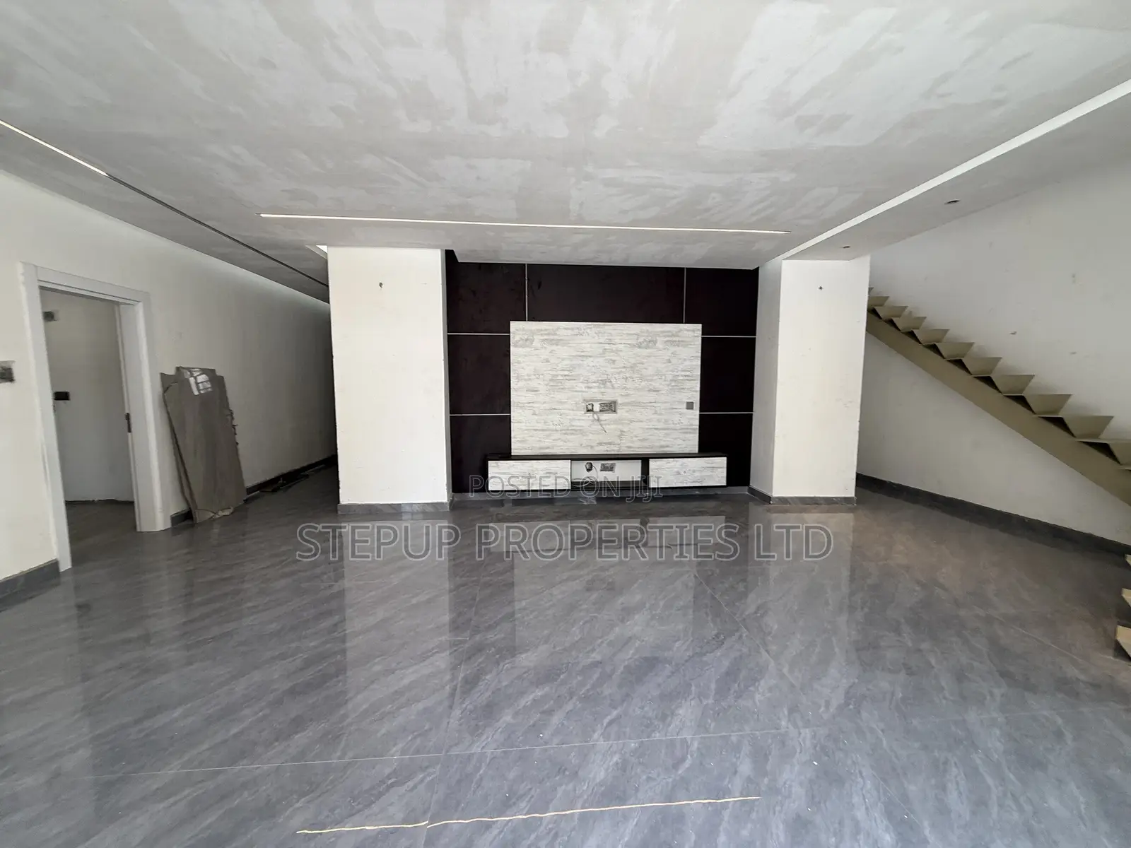 5bdrm Townhouse/Terrace in East Legon Hills for sale in East Legon