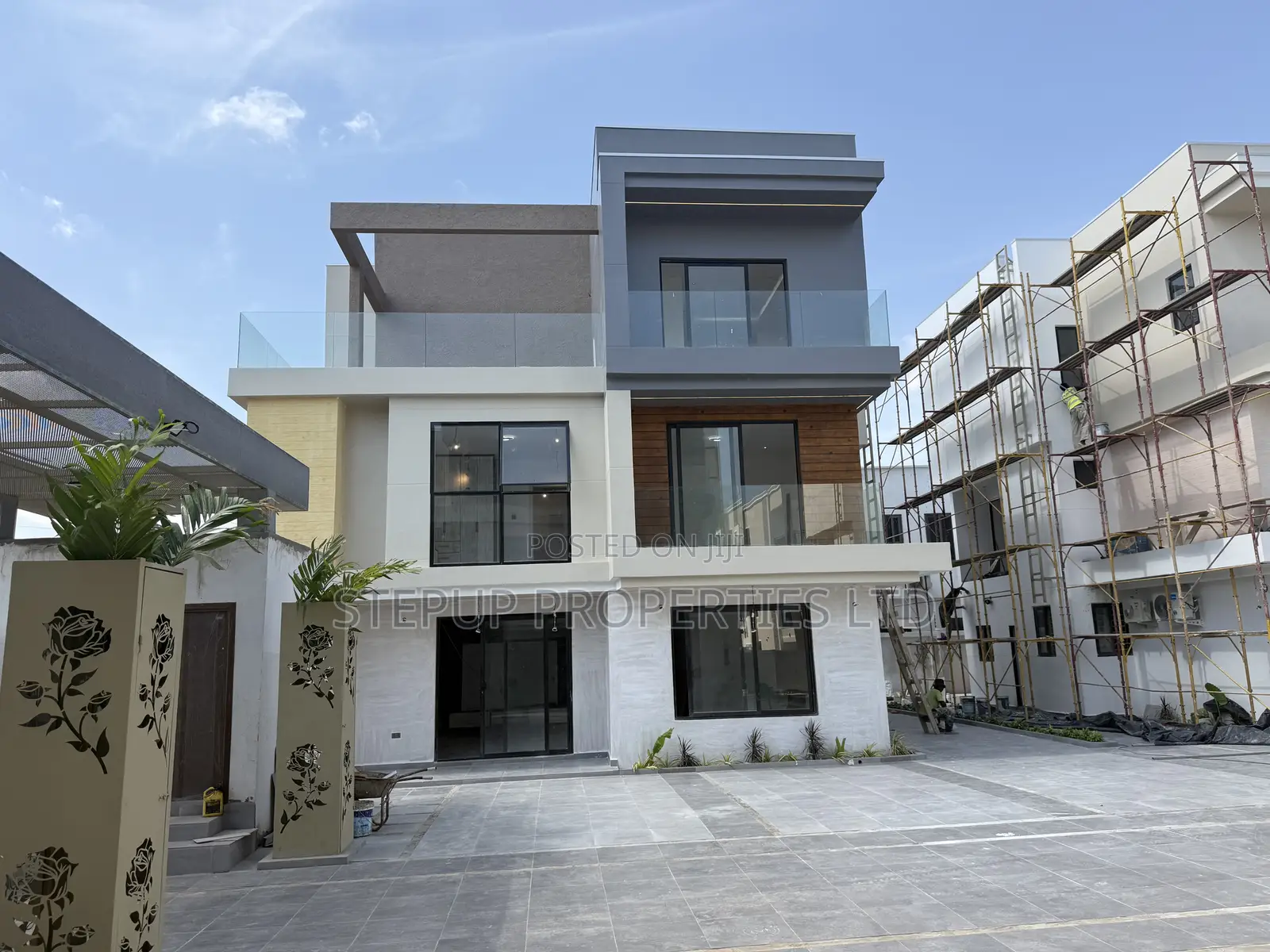 5bdrm Townhouse/Terrace in East Legon Hills for sale in East Legon