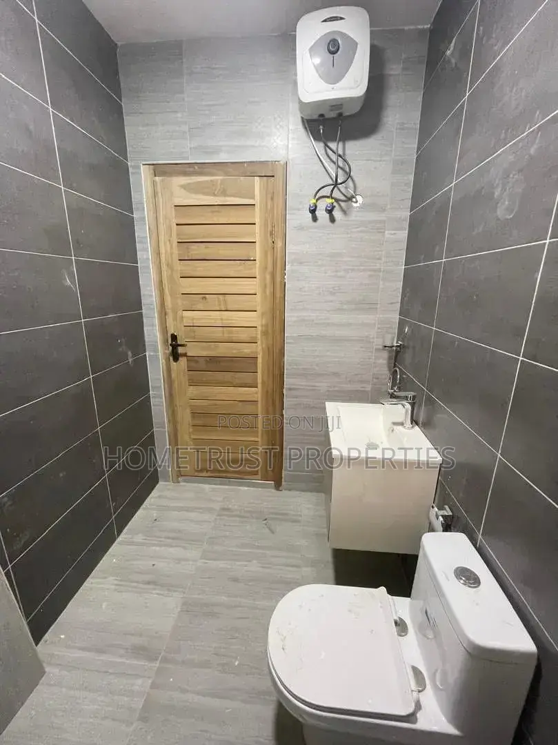 4bdrm Duplex in Dome Atomic Down, Kwabenya for sale in Kwabenya