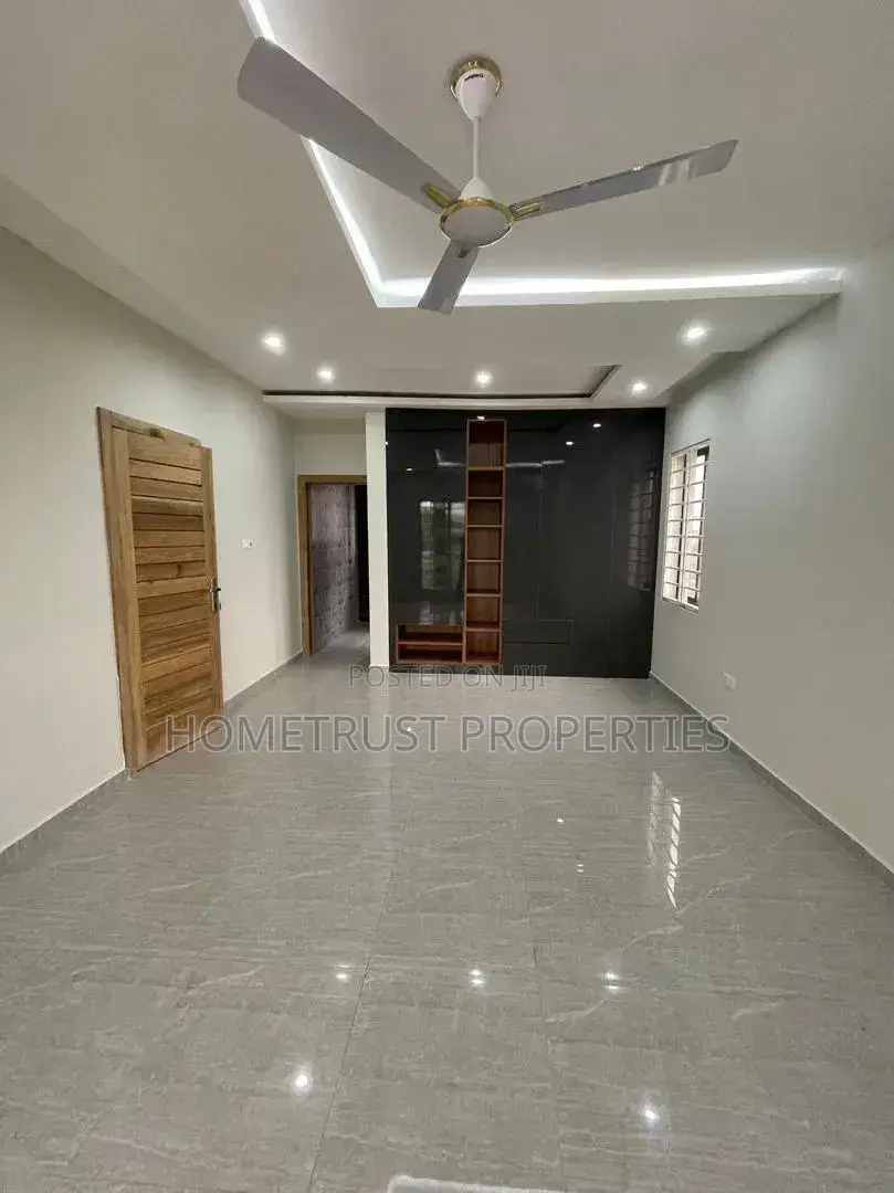 4bdrm Duplex in Dome Atomic Down, Kwabenya for sale in Kwabenya