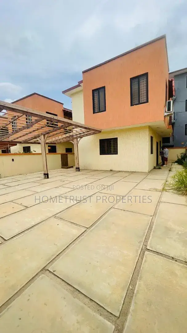 2bdrm Duplex in Achimota Mall Area for sale in The Mall