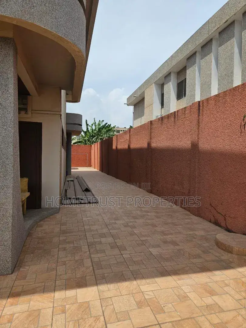 7bdrm House in Achimota Kingsby, Mile 7 for sale in Mile 7
