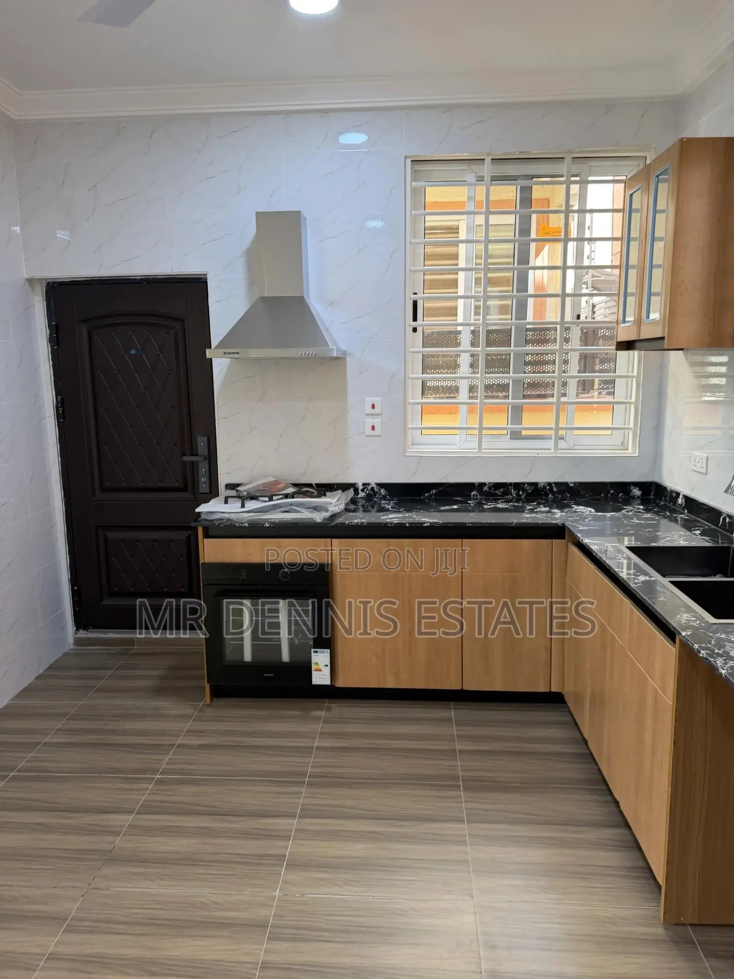 2bdrm Maisonette in Mr Dennis Estates, Achimota for sale in Achimota