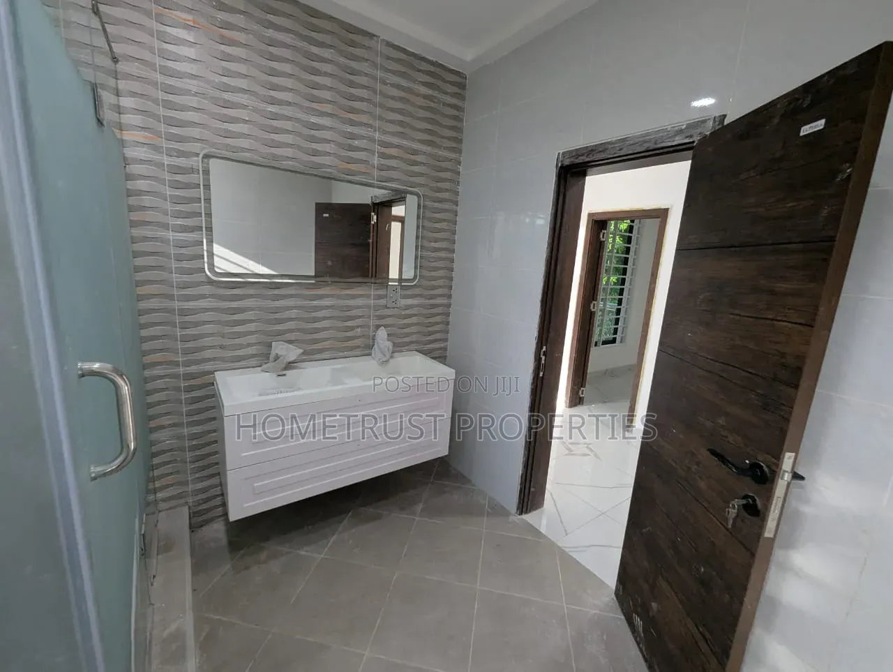 3bdrm Duplex in Achimota Cfc, The Mall for sale in The Mall