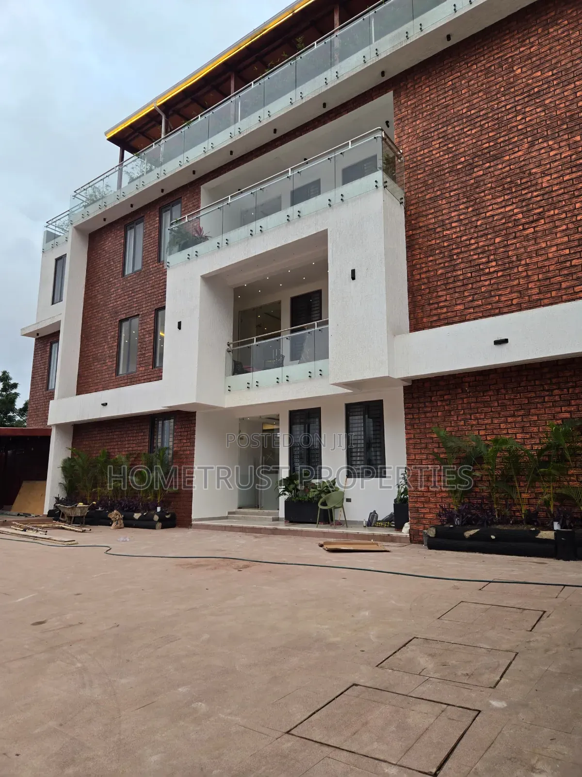 Furnished 20bdrm Apartment in East Legon Ars, American House for sale in American House