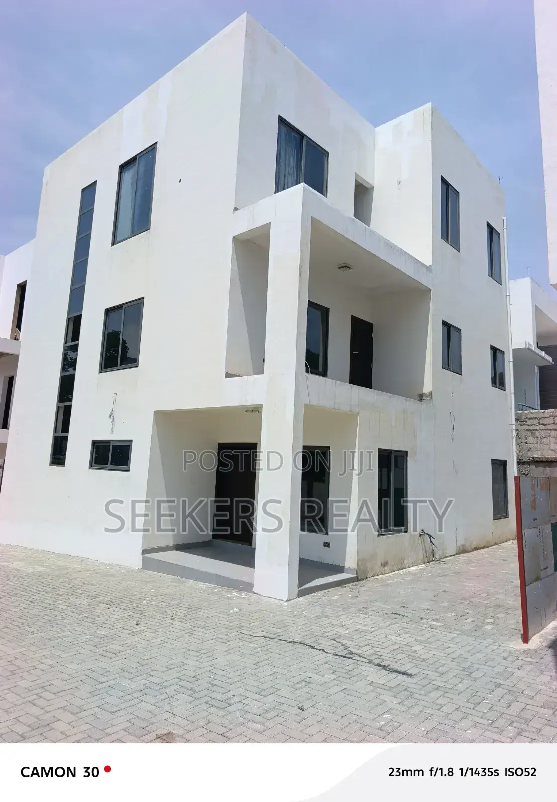4bdrm Townhouse/Terrace in Seekers Realty, US Embassy Area for sale in US Embassy Area