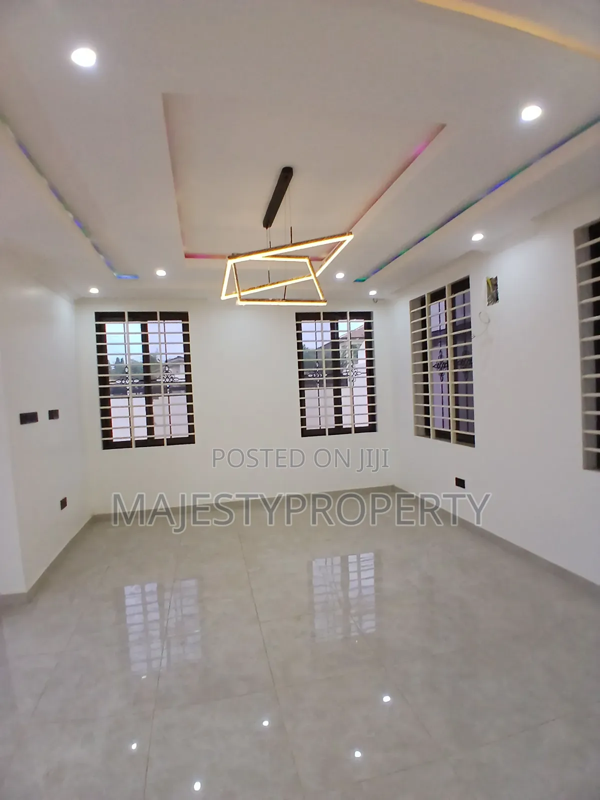 4bdrm Duplex in Okpoigonor, Manet Court for sale in Manet Court