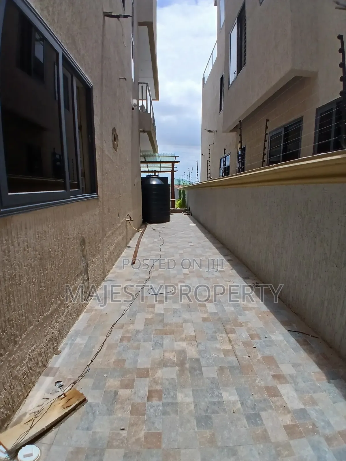5bdrm Duplex in Costa, Coca Cola for sale in Coca Cola