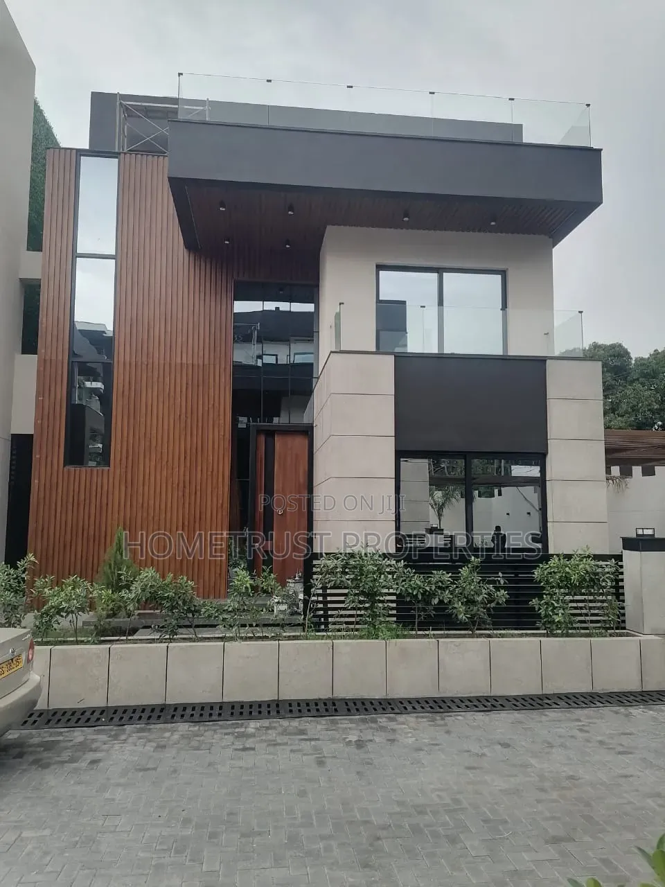 Furnished 5bdrm Duplex in Cantonment, US Embassy Area for sale in US Embassy Area