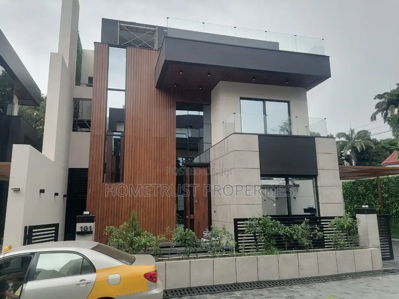 Furnished 5bdrm Duplex in Cantonment, US Embassy Area for sale in US Embassy Area