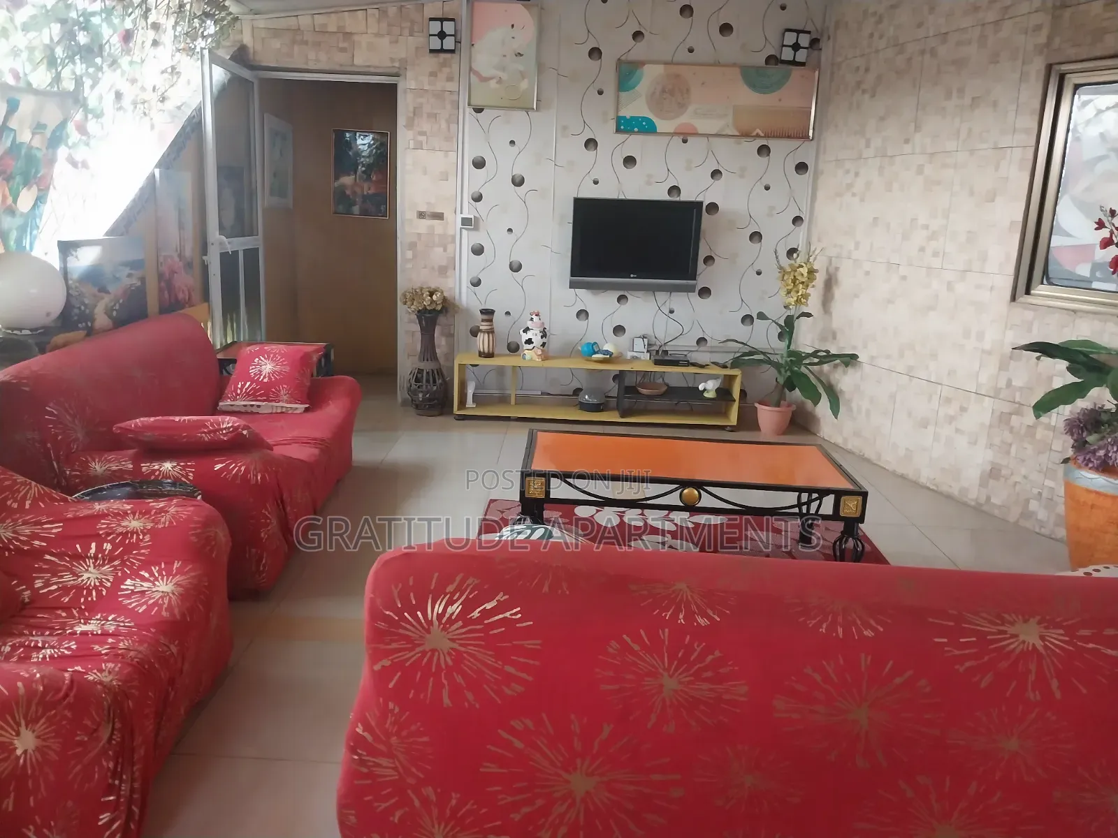 Gratitude:Presidential Suite-1brm+Sit-Out Lounge Ghc600 Per Day:2guest in Lapaz