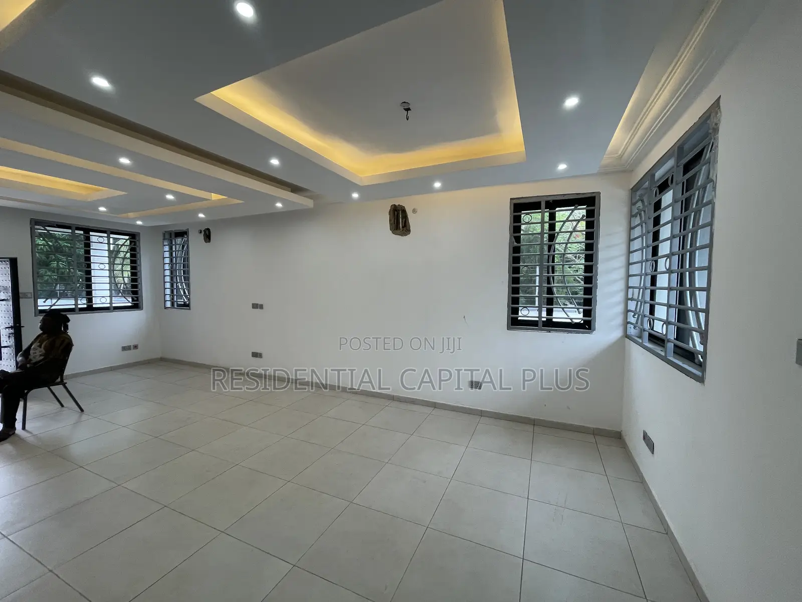 4bdrm Duplex in Spintex for sale in Spintex