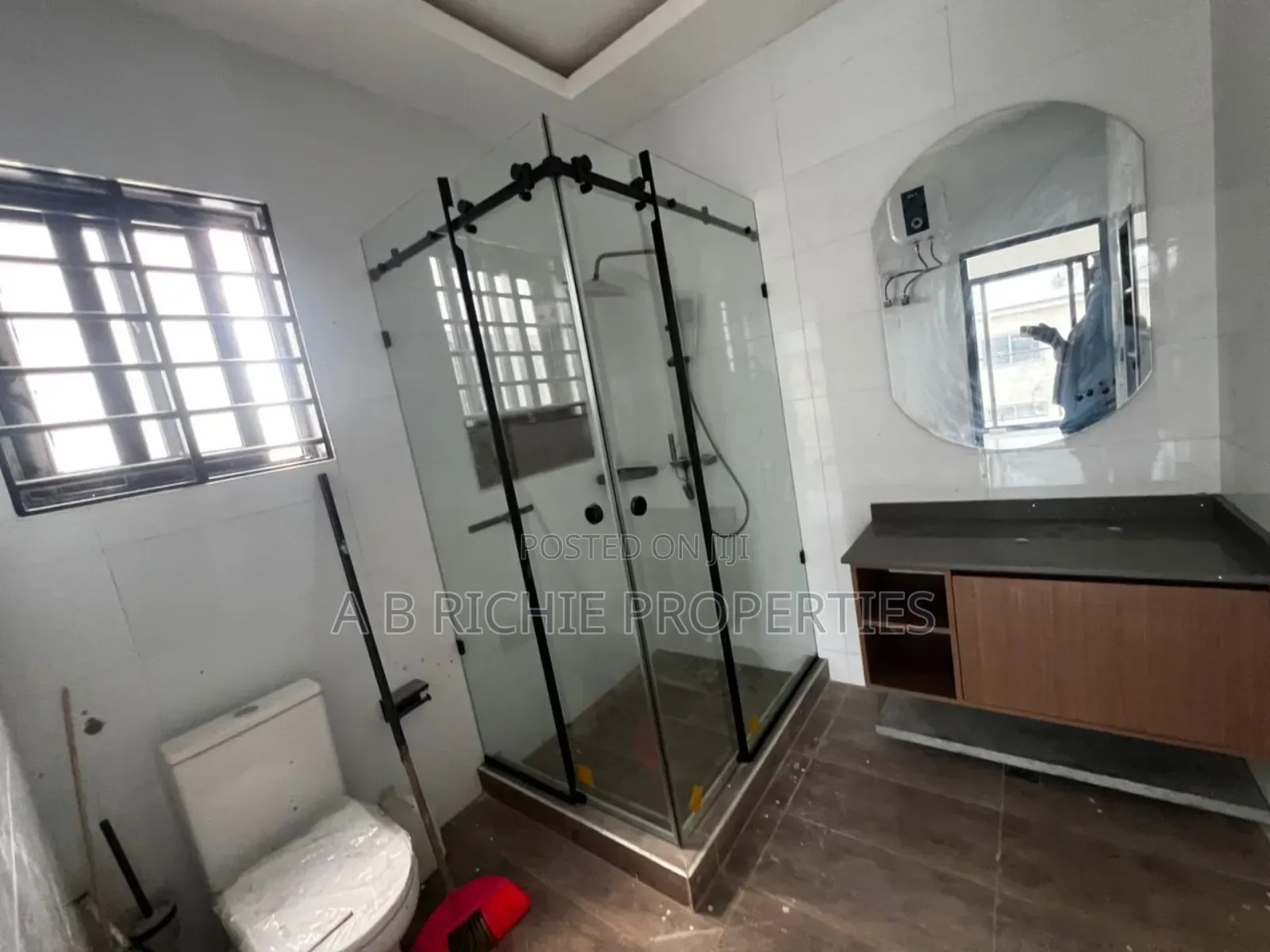 3bdrm House in Ab Richie Properties, Baatsona Total for sale in Baatsona Total