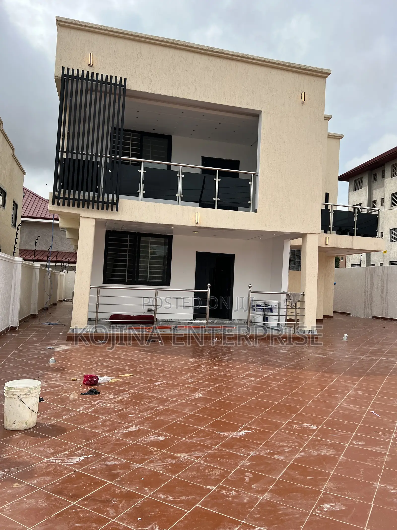 4bdrm Townhouse/Terrace in Daban New Site, Kumasi Metropolitan for sale in Kumasi Metropolitan