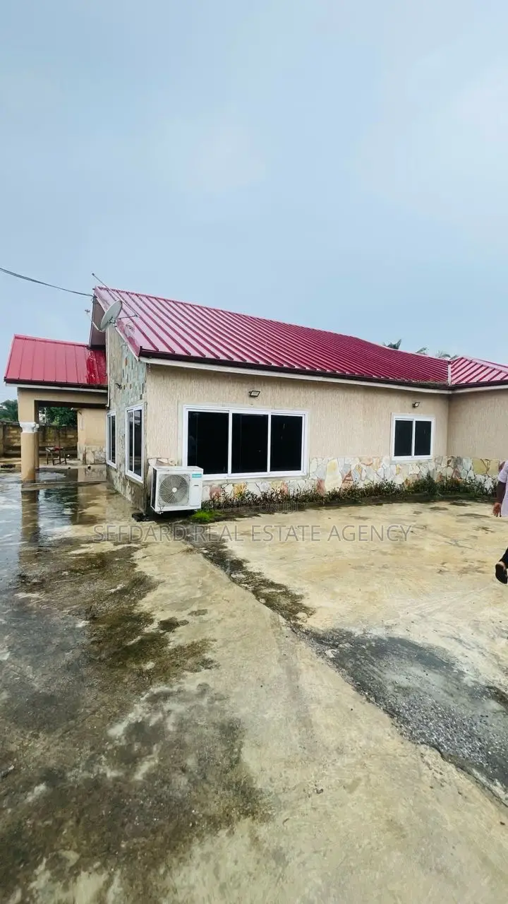 4bdrm House in Sefdard Properties, Amasaman for sale in Amasaman