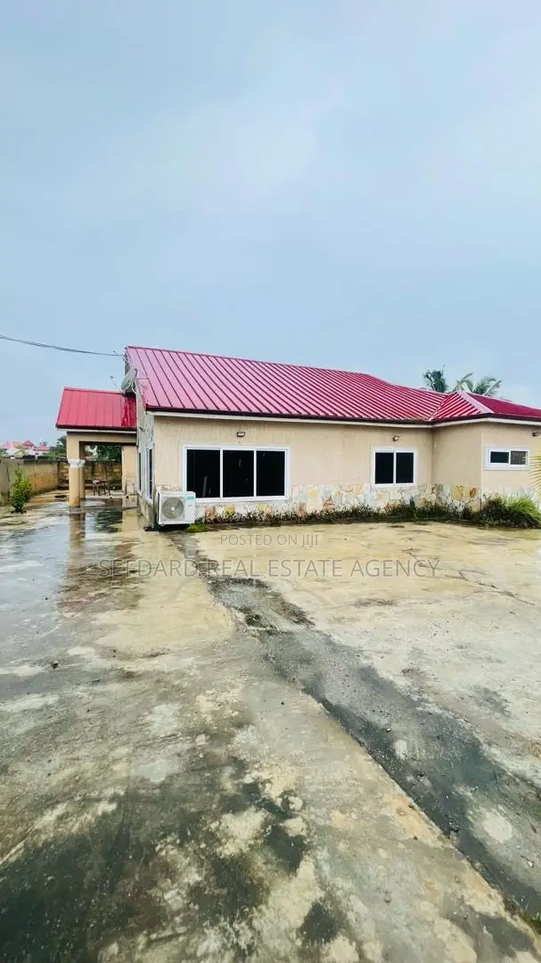 4bdrm House in Sefdard Properties, Amasaman for sale in Amasaman