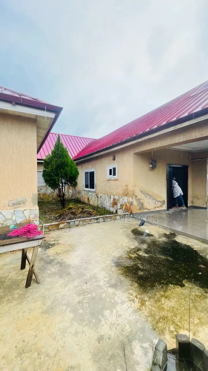 4bdrm House in Sefdard Properties, Amasaman for sale in Amasaman