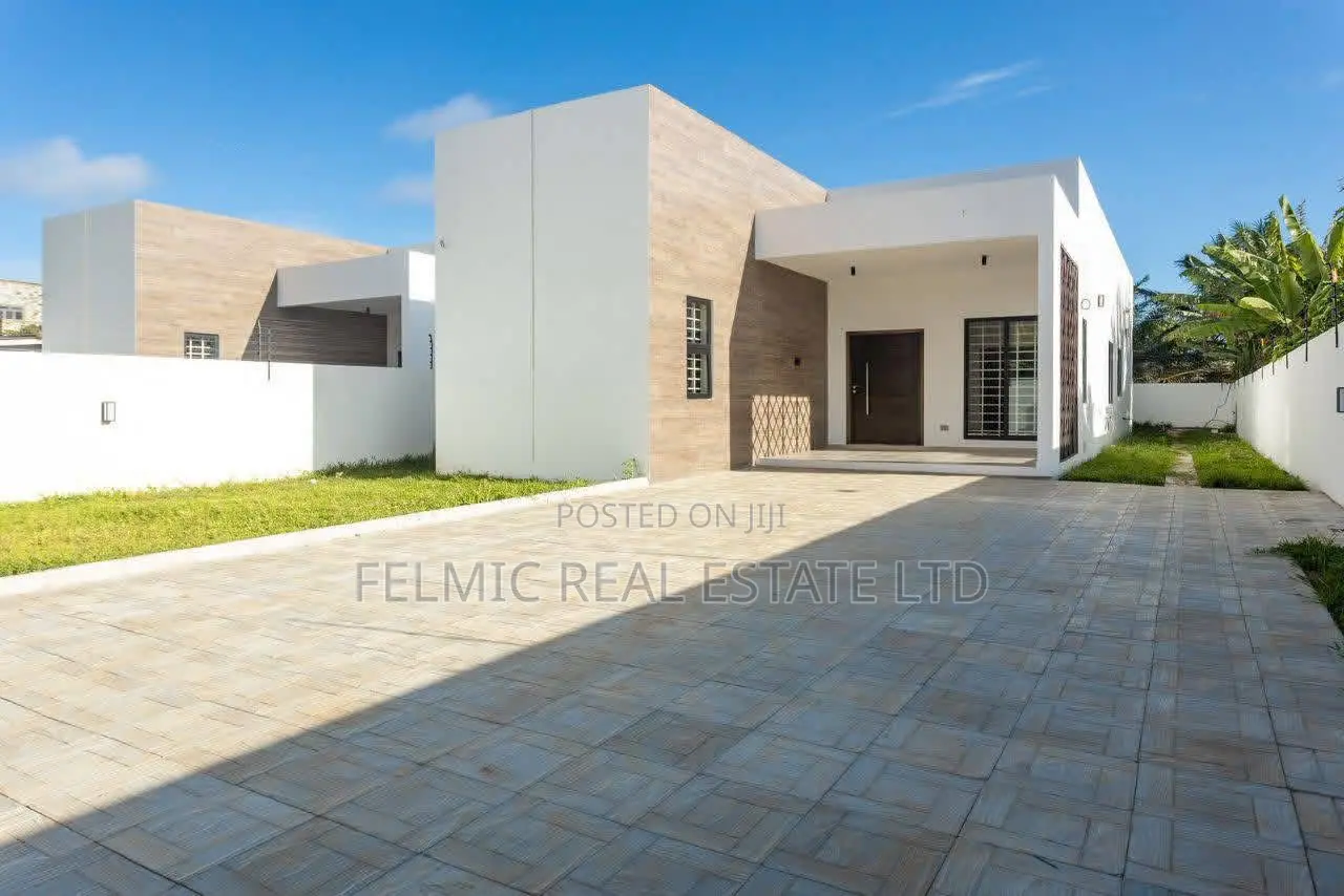 3bdrm House in Felmic Real Estate for sale in GREDA Estate