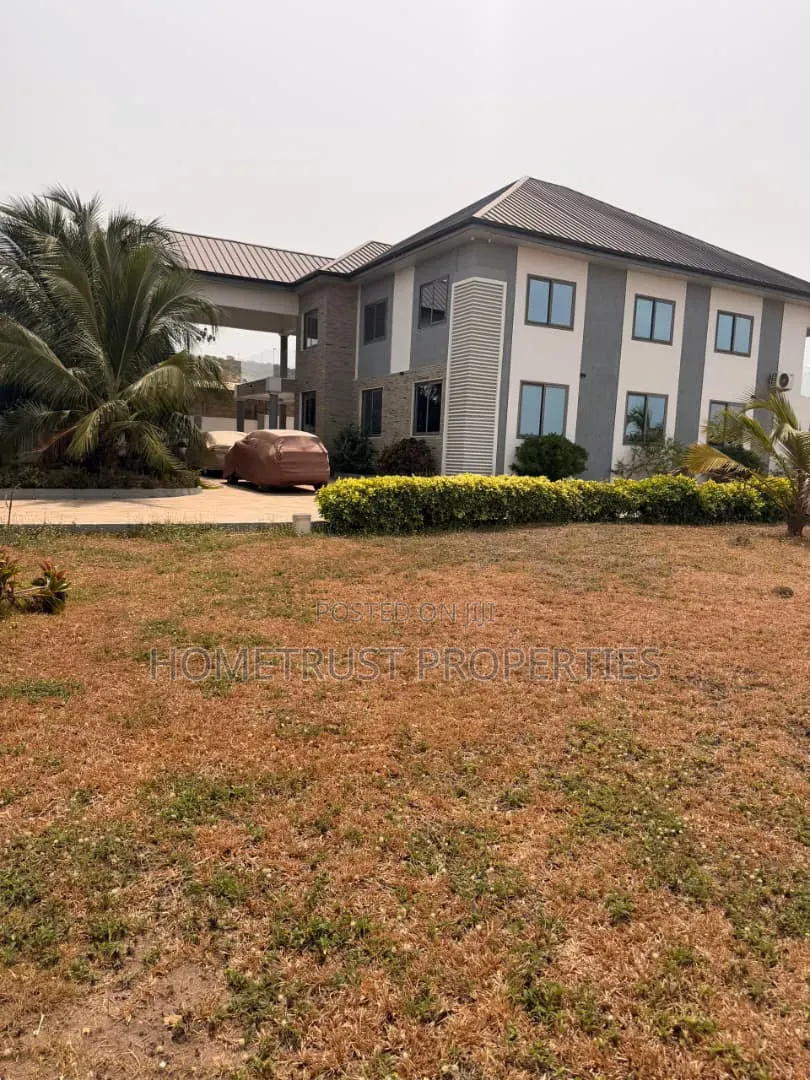 Furnished 5bdrm Duplex in Kokrobitey, West Hills Mall Area for sale in West Hills Mall Area