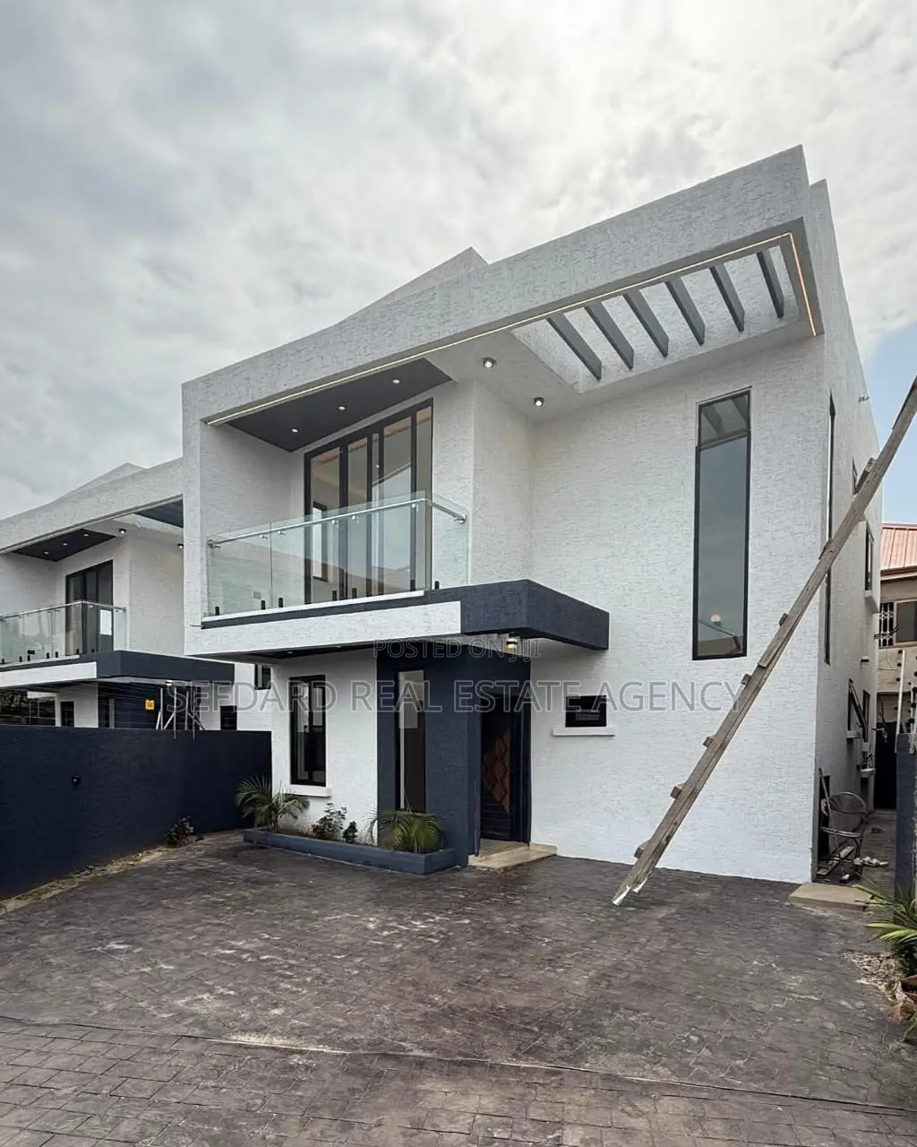 3bdrm Duplex in Sefdard Properties, Ashaley Botwe for sale in Ashaley Botwe