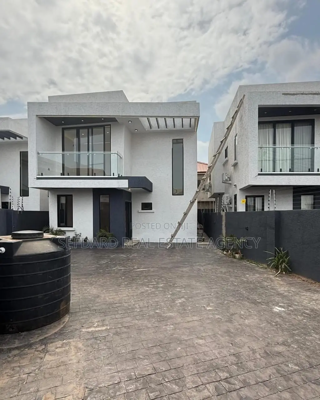 3bdrm Duplex in Sefdard Properties, Ashaley Botwe for sale in Ashaley Botwe