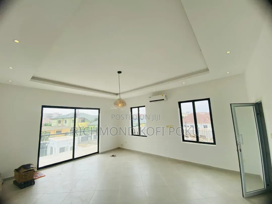 4bdrm House in Kofis Realty, Baatsona Total for sale in Baatsona Total