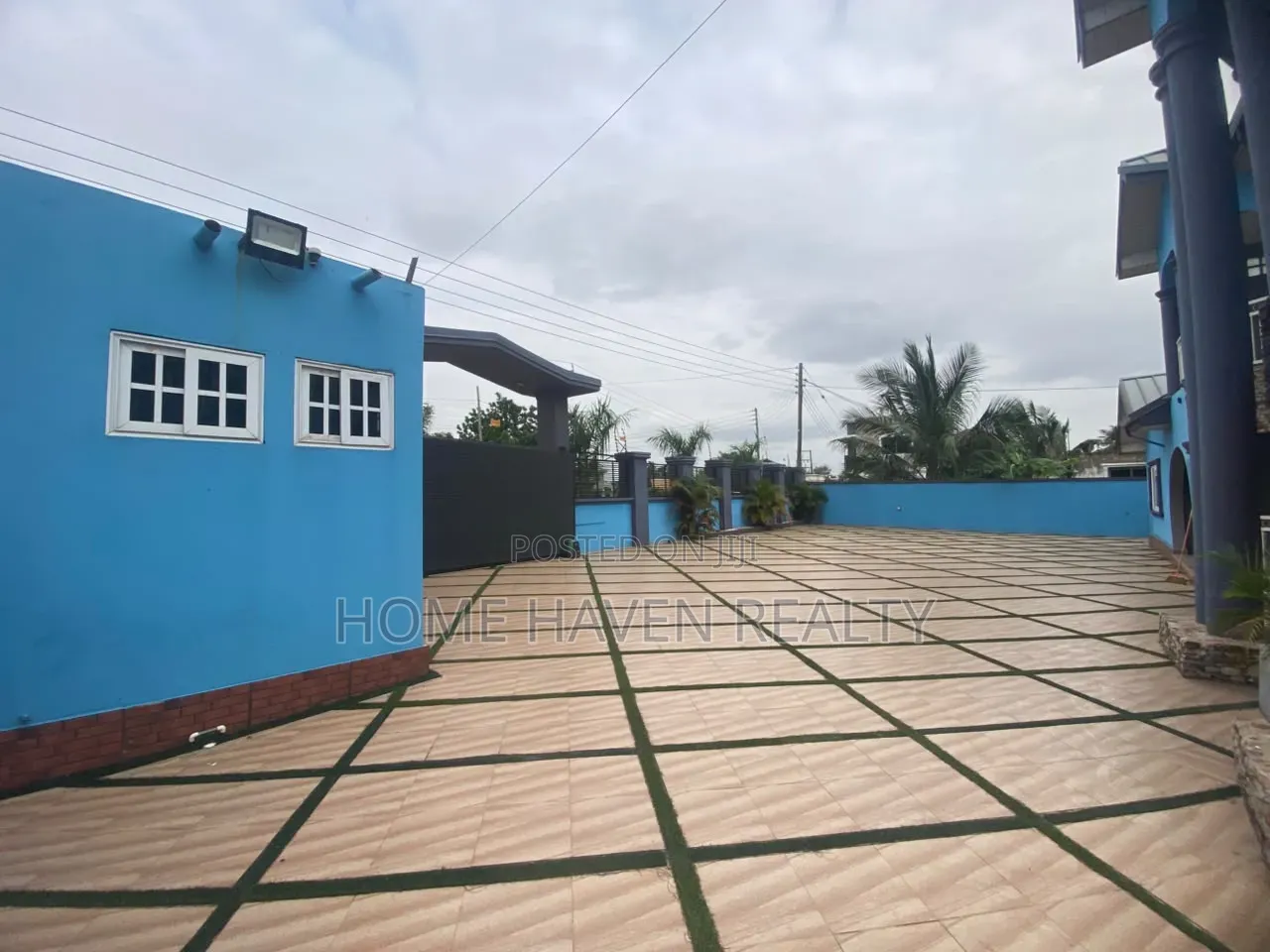 5bdrm House in Haasto Bohye, Papao for sale in Papao
