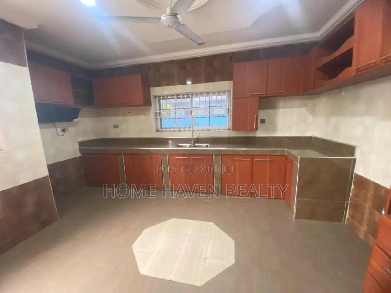 5bdrm House in Haasto Bohye, Papao for sale in Papao