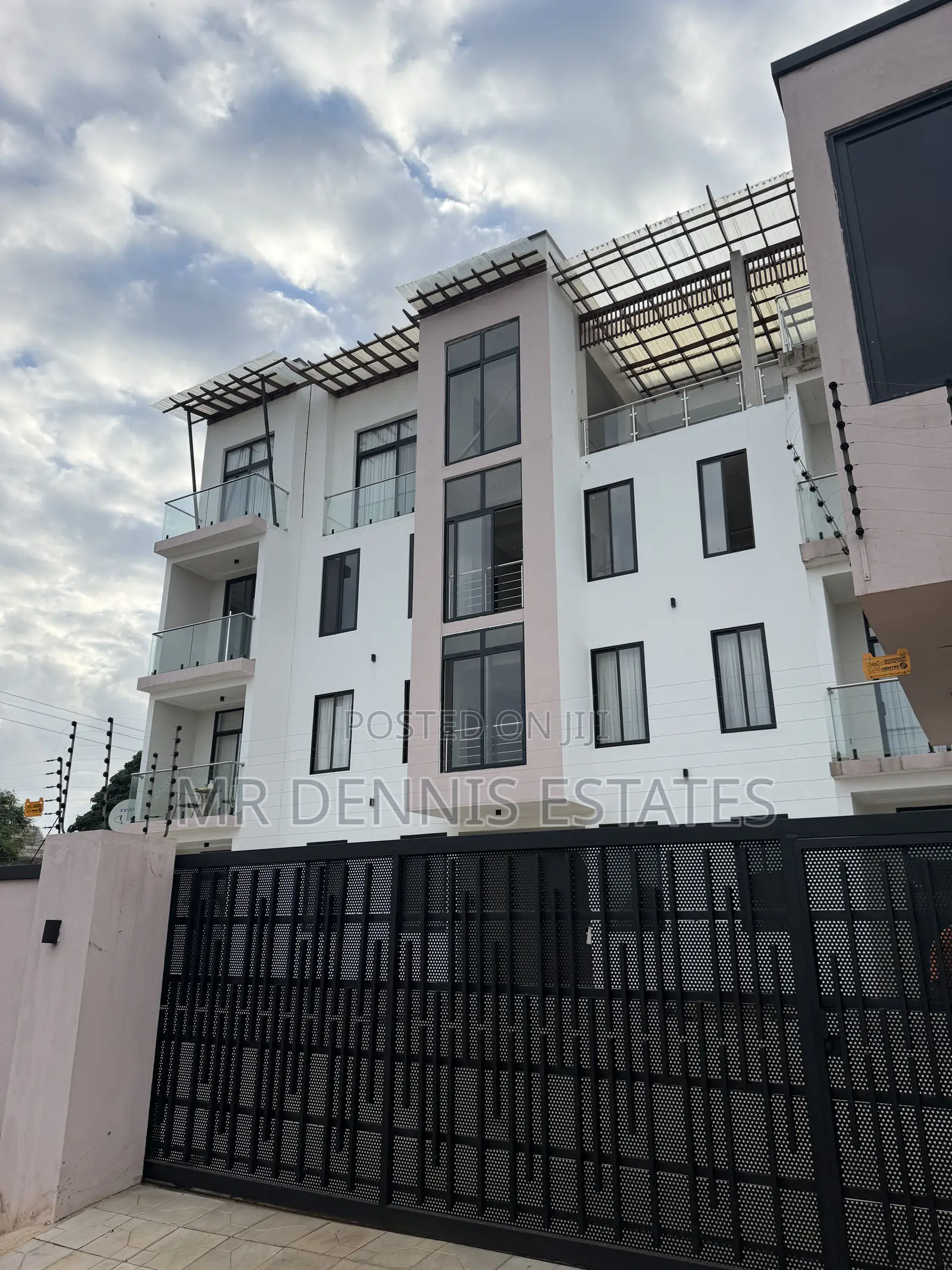 Furnished 2bdrm Apartment in East Airport, Tseaddo for sale in Tseaddo
