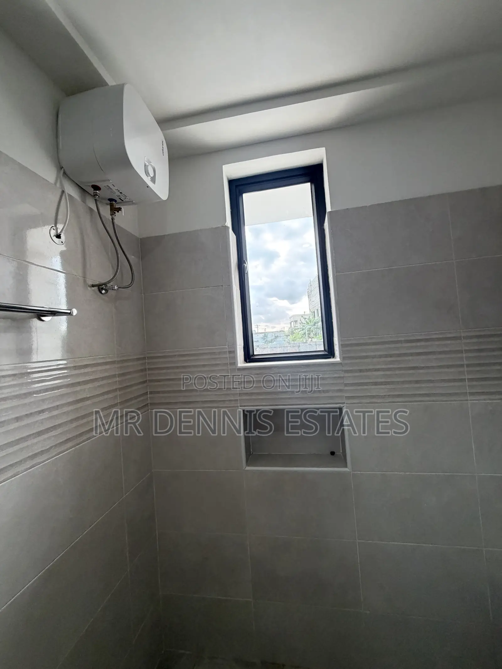 Furnished 2bdrm Apartment in East Airport, Tseaddo for sale in Tseaddo