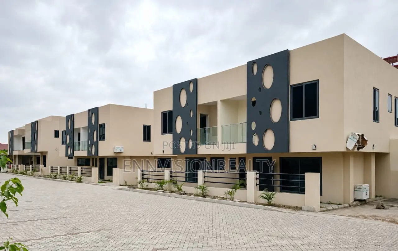 2bdrm Townhouse/Terrace in The Mall for sale in The Mall