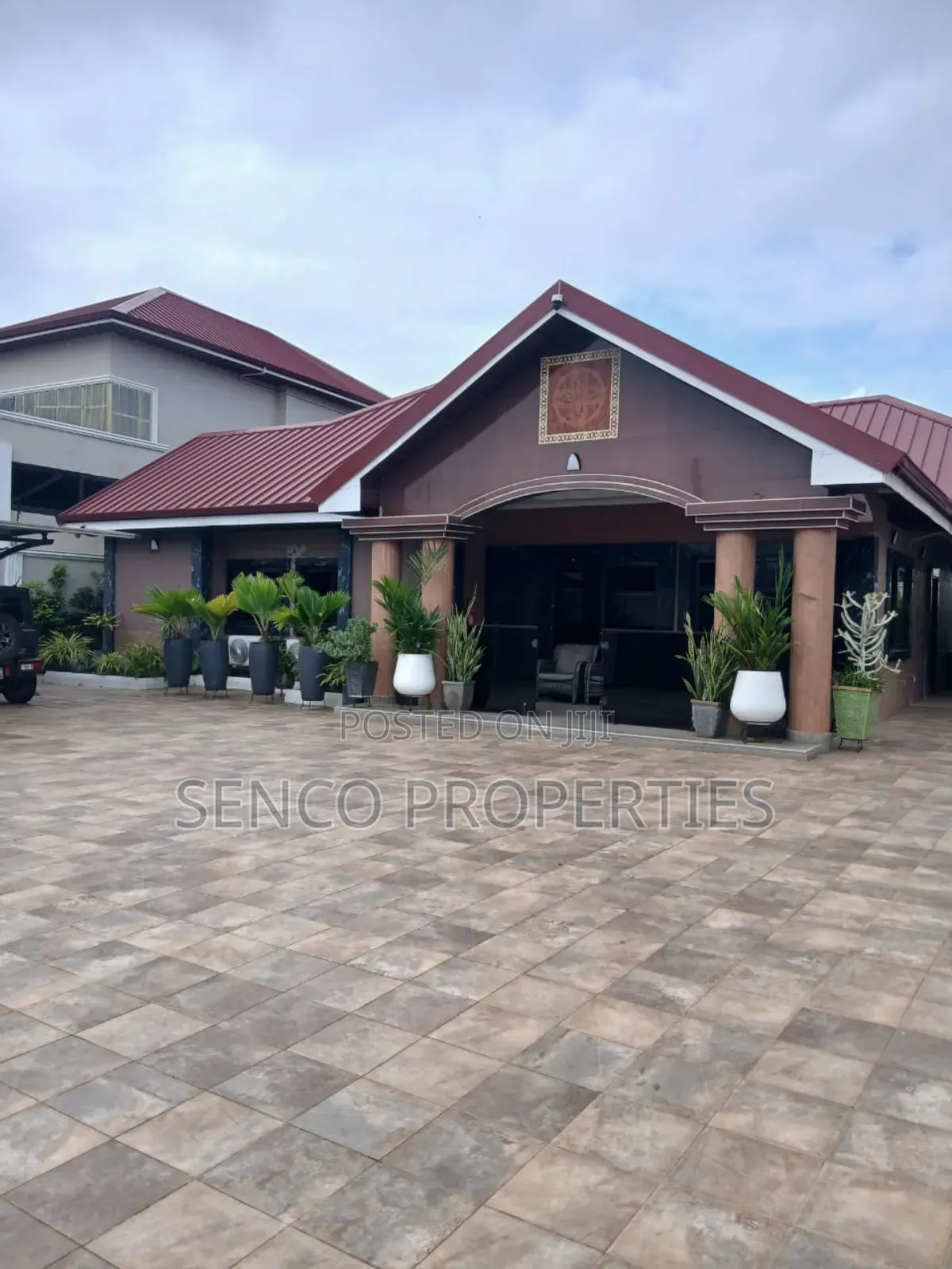 Furnished 4bdrm House in Ghana Flag for sale in Ghana Flag
