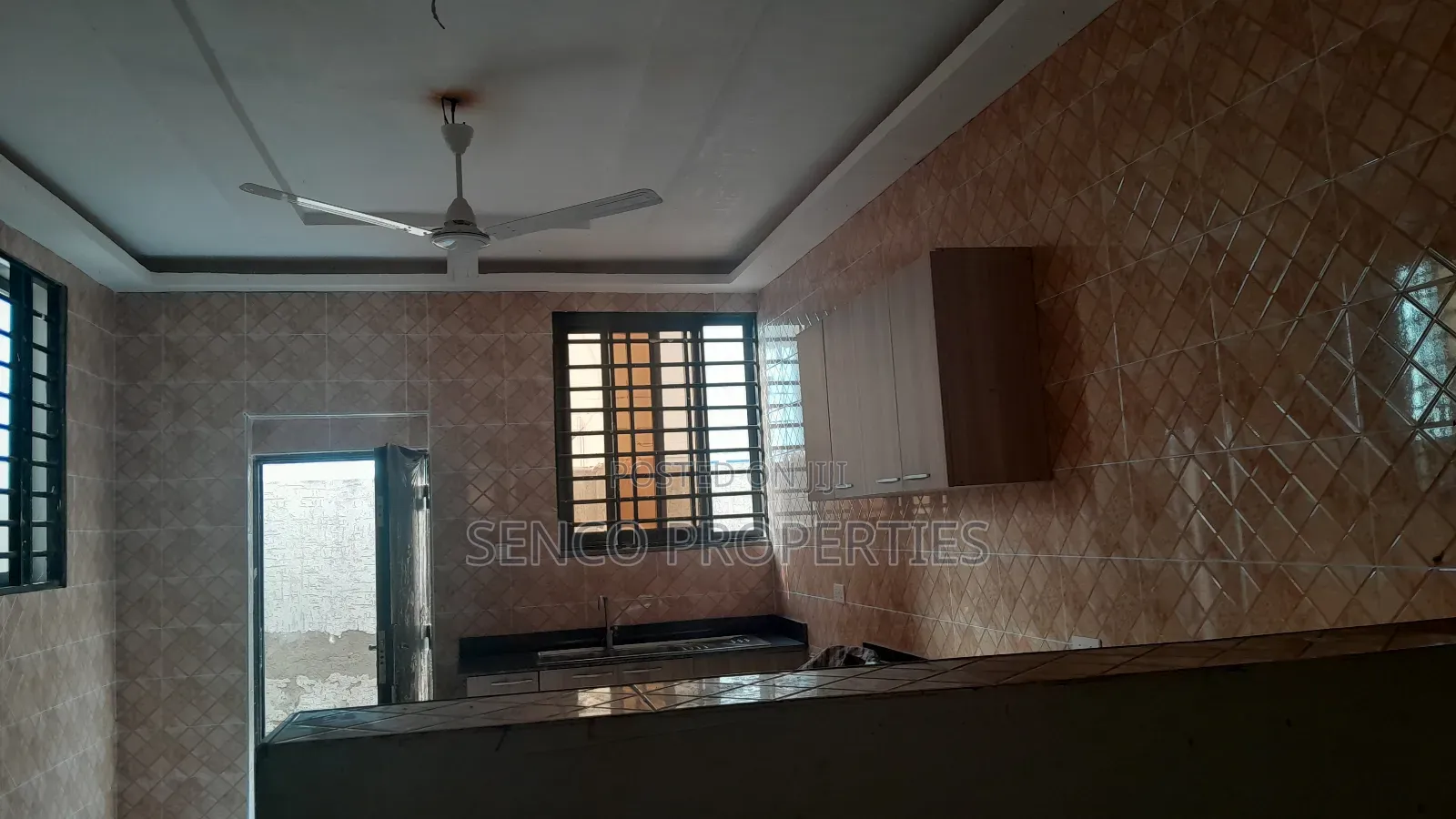 Furnished 4bdrm House in Ghana Flag for sale in Ghana Flag