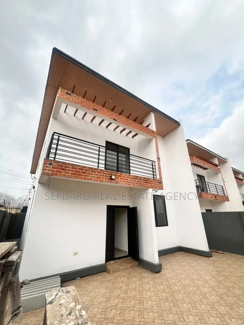 3bdrm Duplex in Sefdard Properties, Oyarifa for sale in Oyarifa