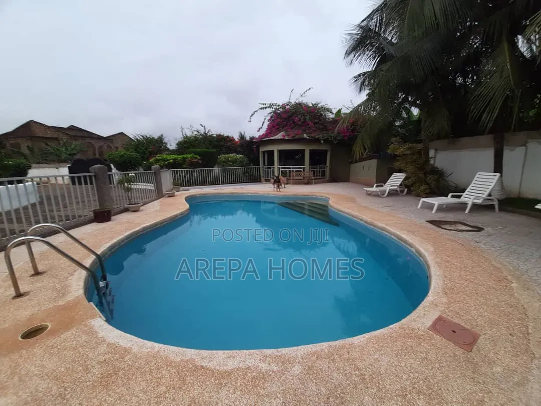 9bdrm Block of Flats in Arepa Homes, Ofankor for sale in Ofankor