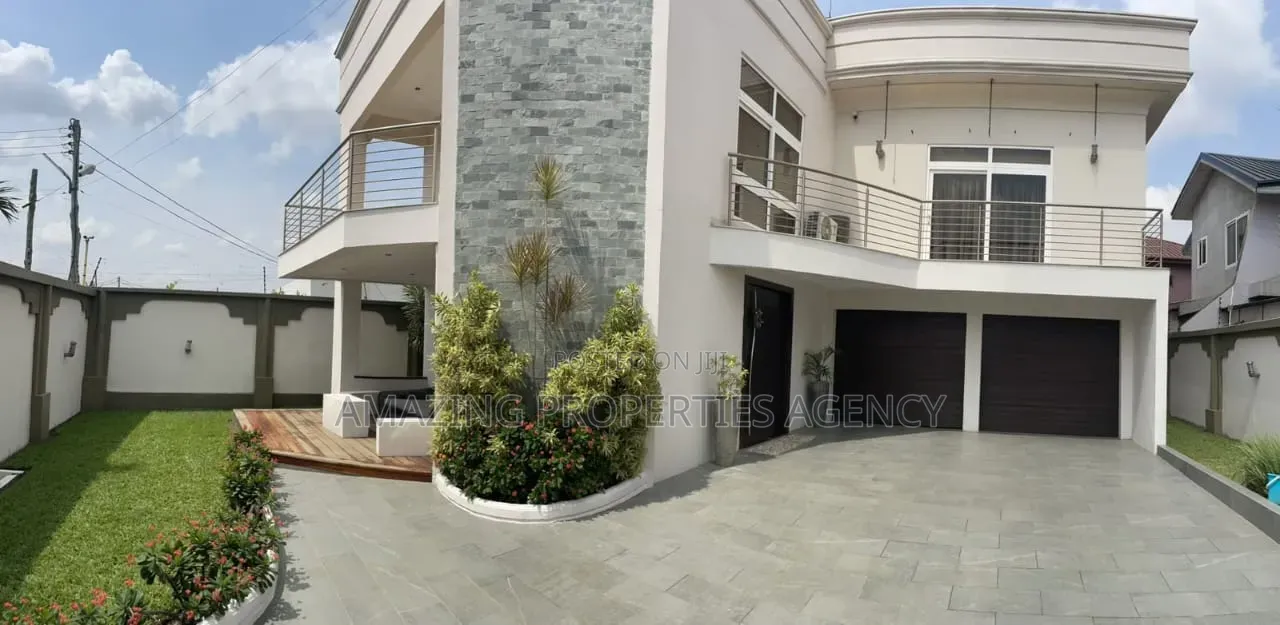 Furnished 4bdrm House in East Legon, American House for sale in American House