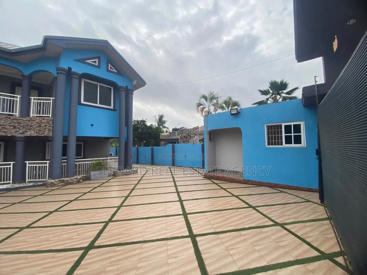 5bdrm House in Sefdard Properties, Haatso for sale in Haatso