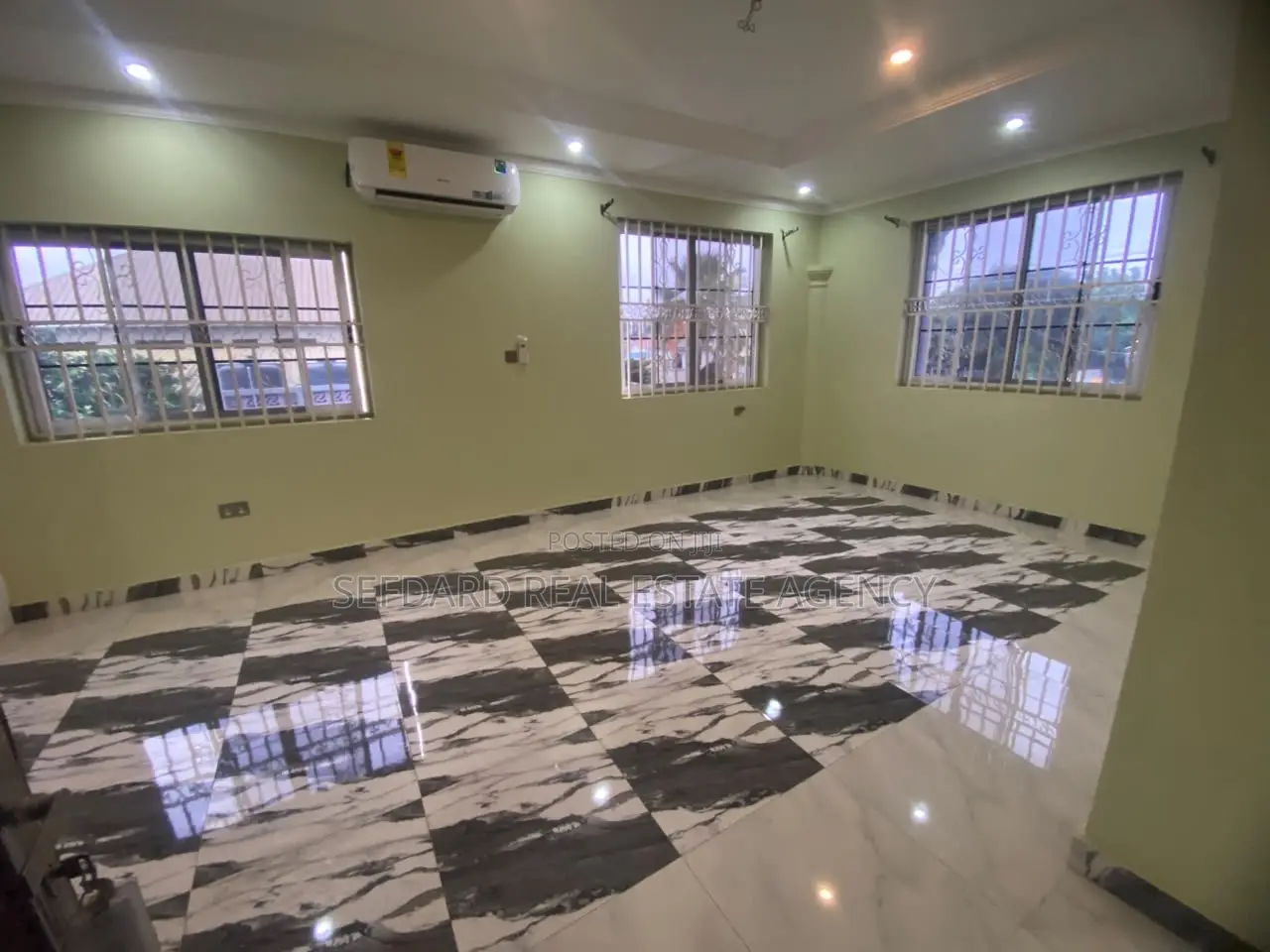 5bdrm House in Sefdard Properties, Haatso for sale in Haatso