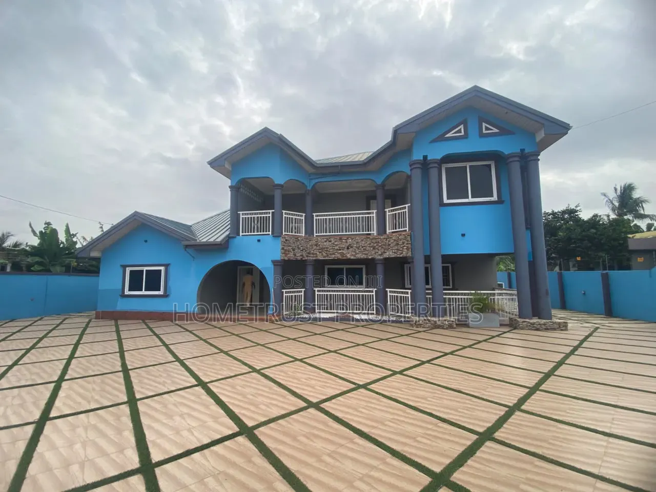 5bdrm Duplex in Haatso Bohwe, Antis for sale in Antis