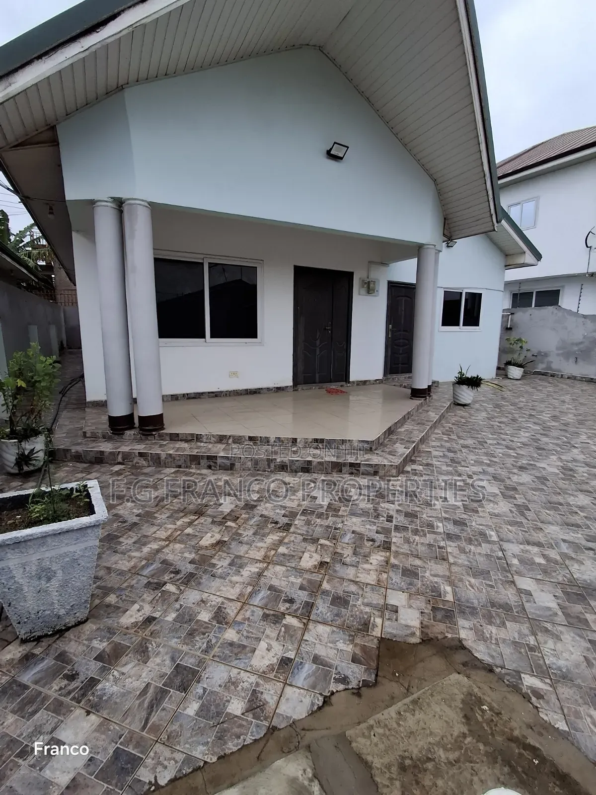 2bdrm House in Kg Franco Properties, Baatsona Total for sale in Baatsona Total