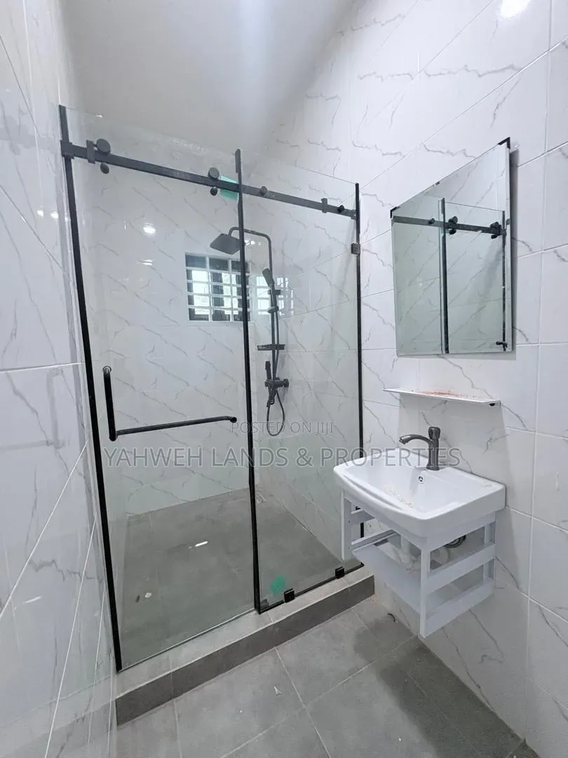 3bdrm House in Spintex Hfc for sale in Spintex