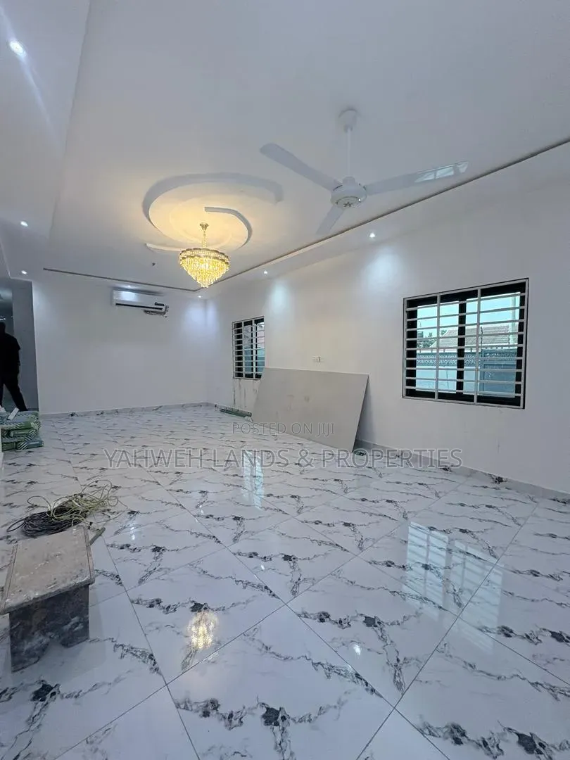 3bdrm House in Spintex Hfc for sale in Spintex