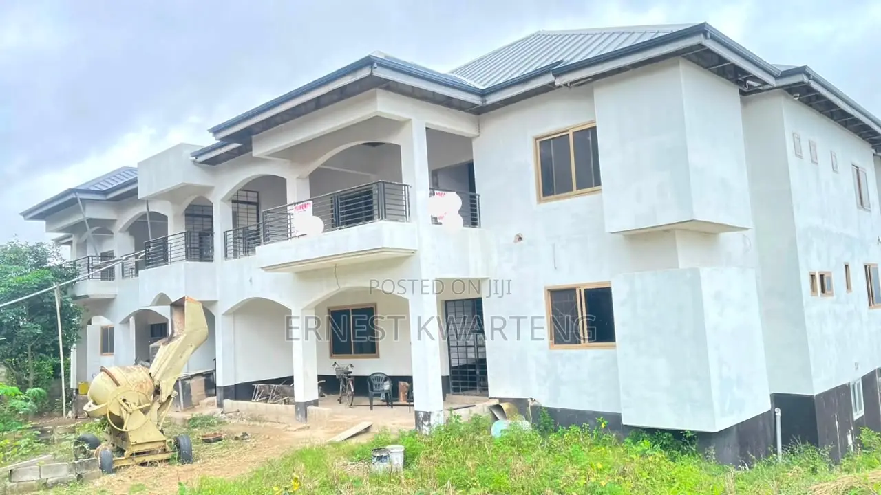 12bdrm Block of Flats in Super Elite Estate, Sowutwuom for sale in Sowutwuom
