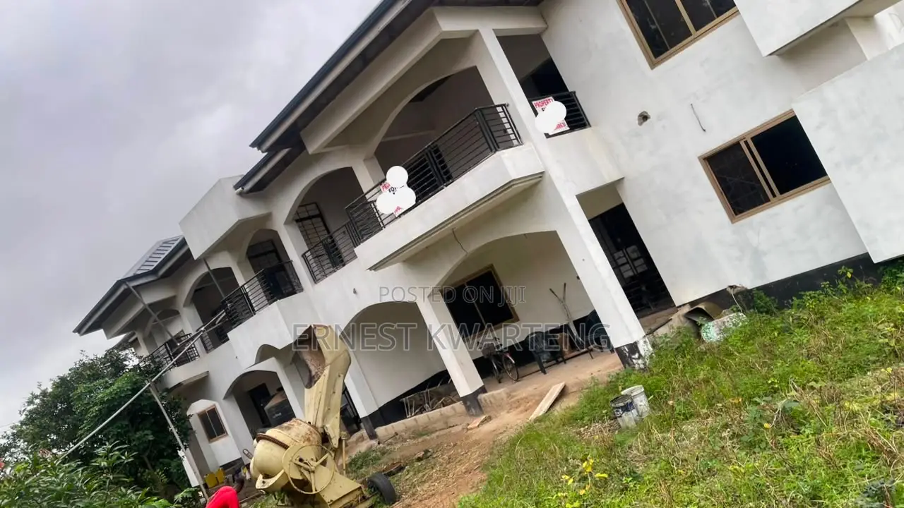 12bdrm Block of Flats in Super Elite Estate, Sowutwuom for sale in Sowutwuom
