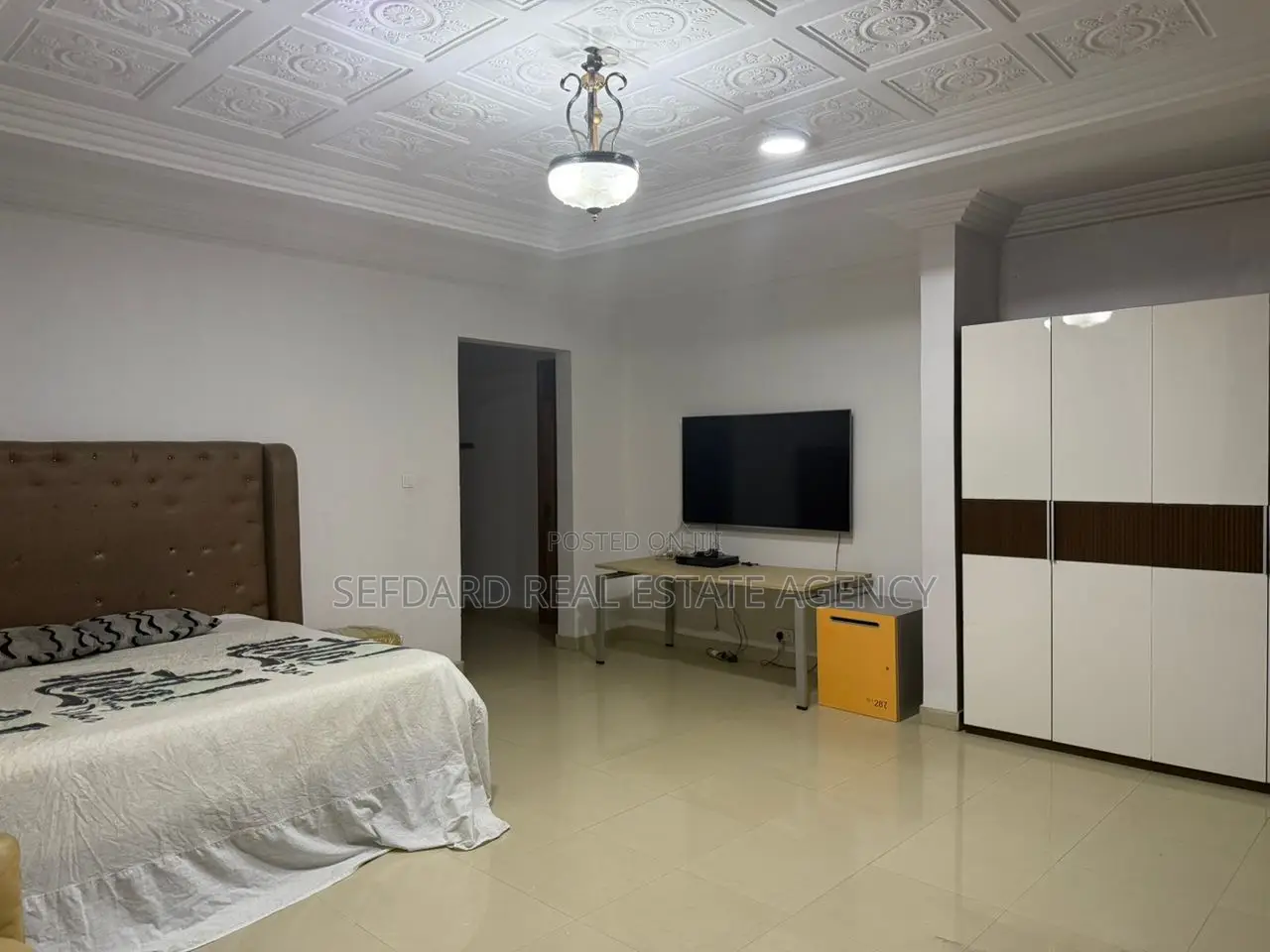 8bdrm House in Sefdard Properties, Haatso for sale in Haatso