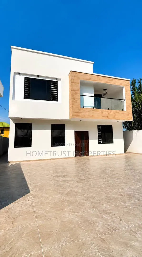 4bdrm Duplex in Spintex, Baatsona Total for sale in Baatsona Total